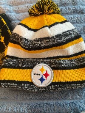 Pittsburgh Steelers Yellow Black White Knit Pom Beanie & Scarf